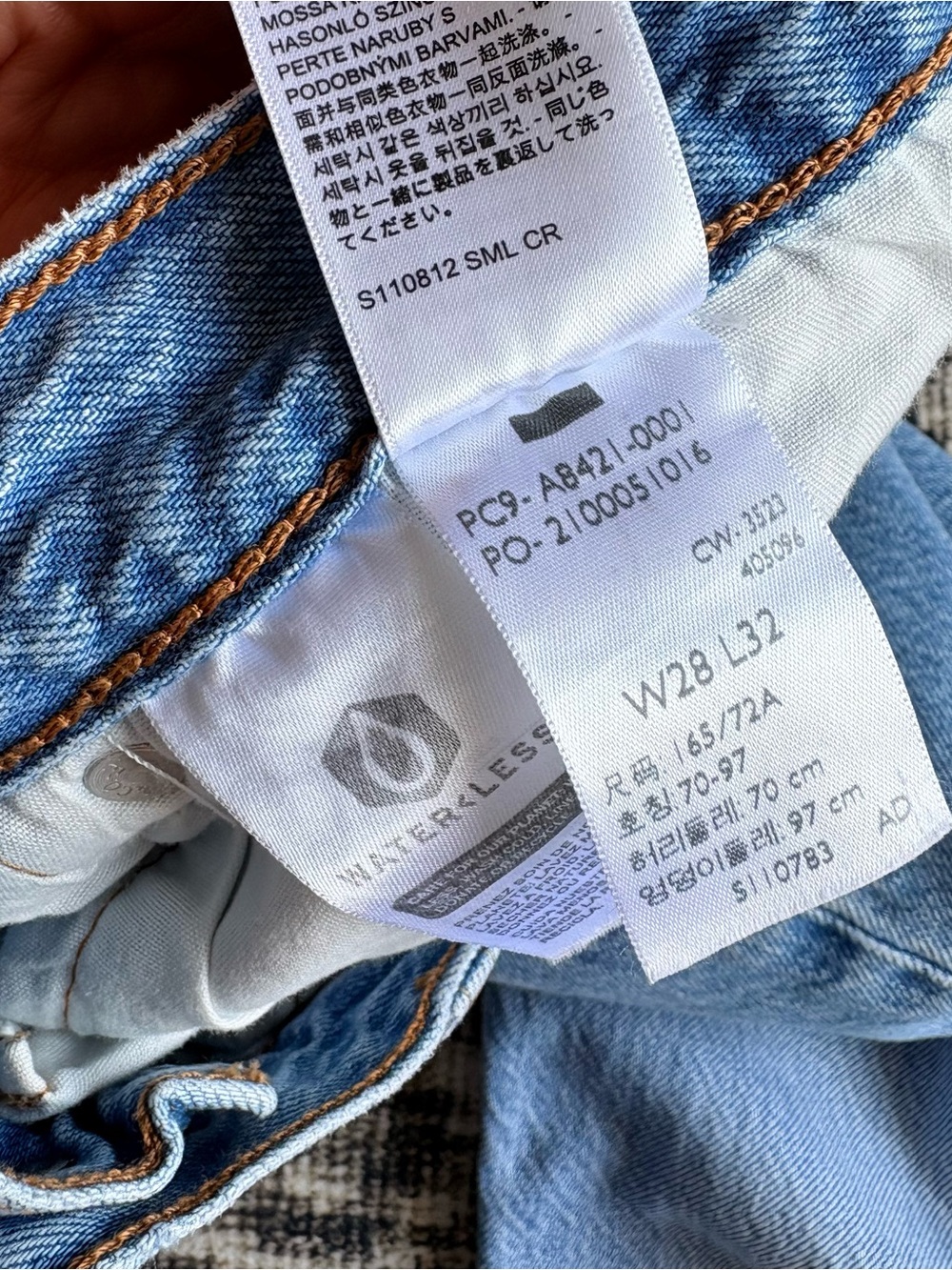 Levi's 501 lightweight 90’s Women's Light Blue Straight-Leg High-Rise Jeans - Picture 7 of 11